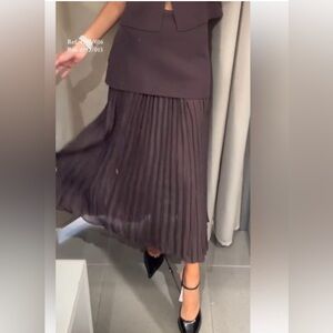 ZARA BROWN MIXED PLEATED KNIT SKIRT Size M